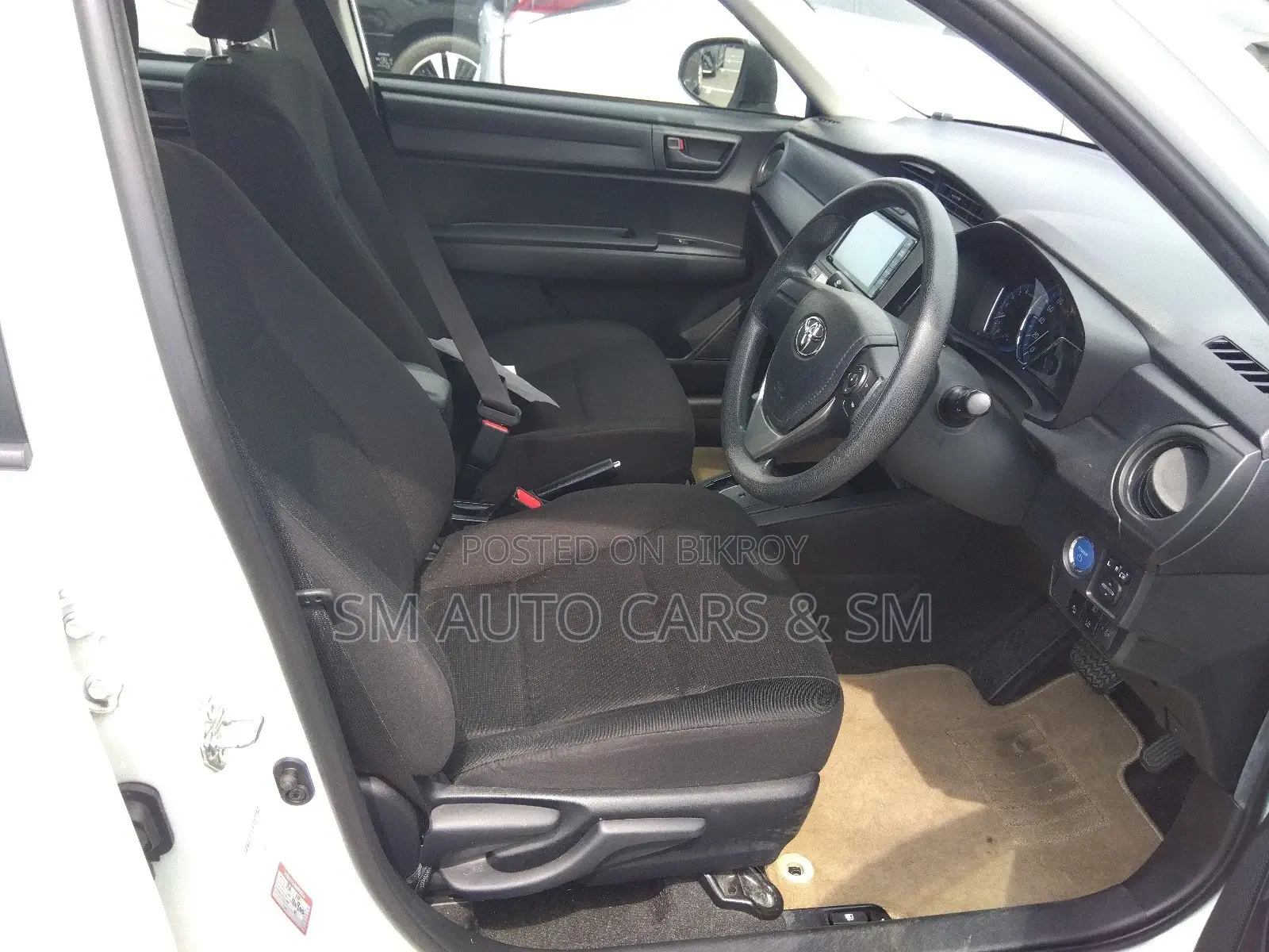 Toyota Axio 2021 White