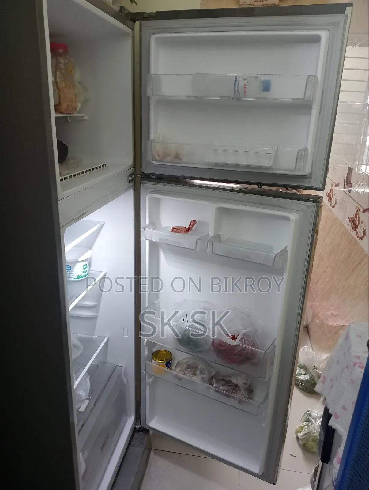 Lg Refrigerator, bought from original Lg showroom, 100% good, no problems