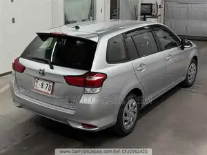 Toyota Corolla Fielder 1.5 Hybrid FWD 2021 Silver