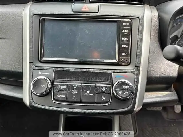 Toyota Corolla Fielder 1.5 Hybrid FWD 2021 Silver