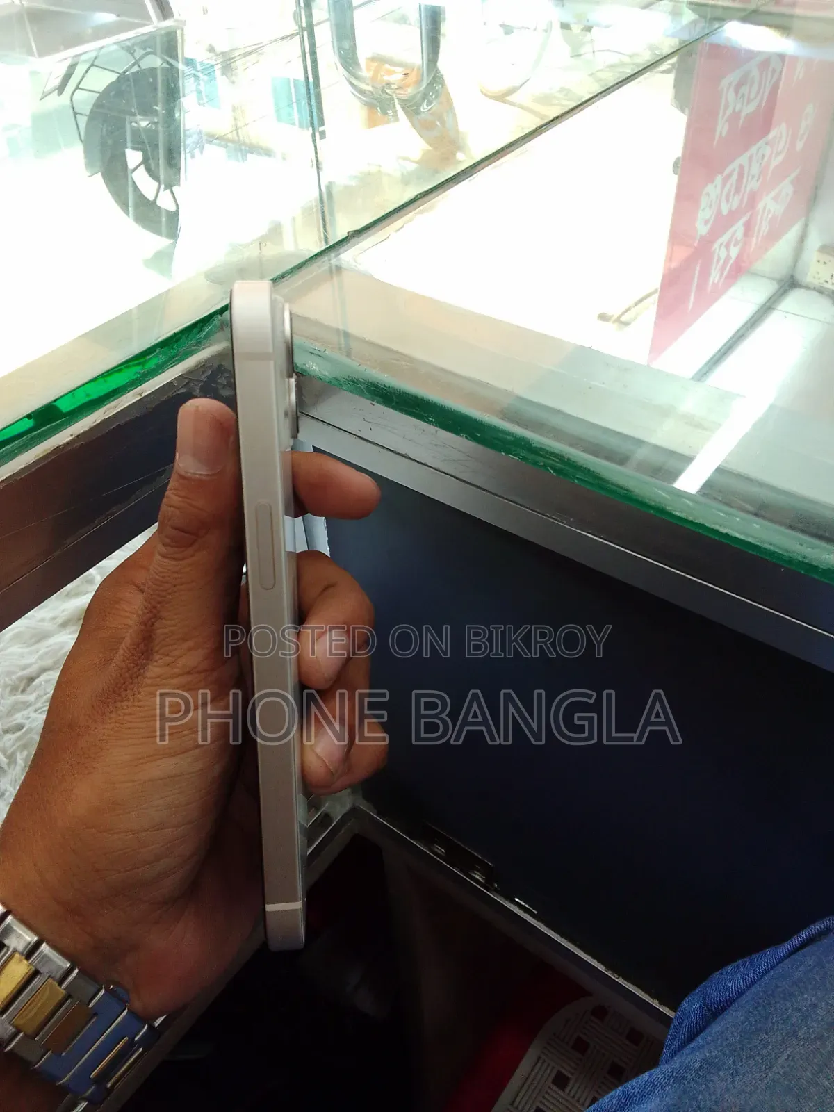 অ্যাপল আইফোন ১৪ ১২৮ জিবি সাদা