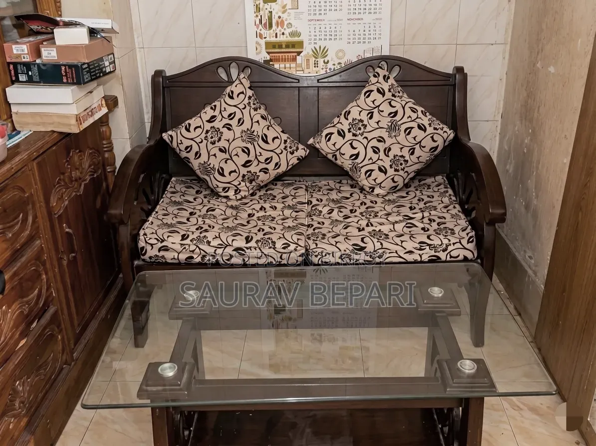 5-seater (2+2+1) sofa set in excellent condition