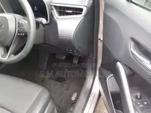 Toyota Corolla Cross 2023 Brown