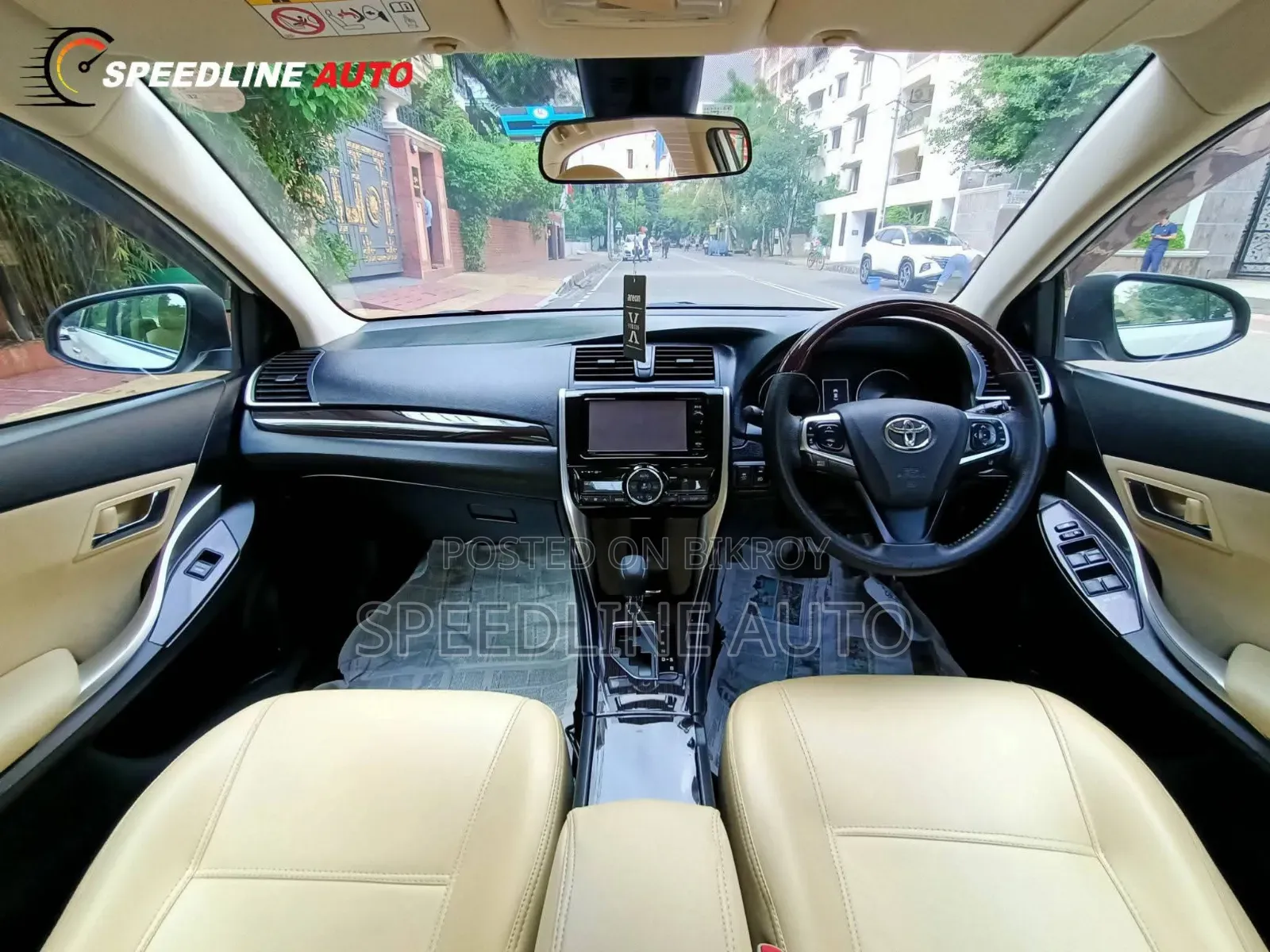 Toyota Premio 2018 Pearl