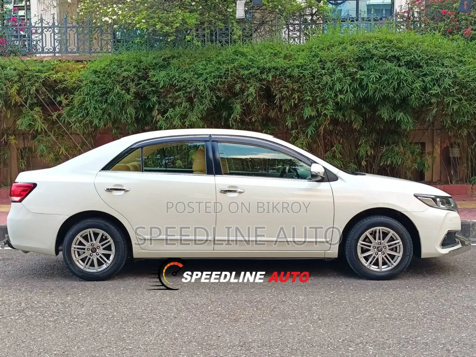 Toyota Premio 2018 Pearl