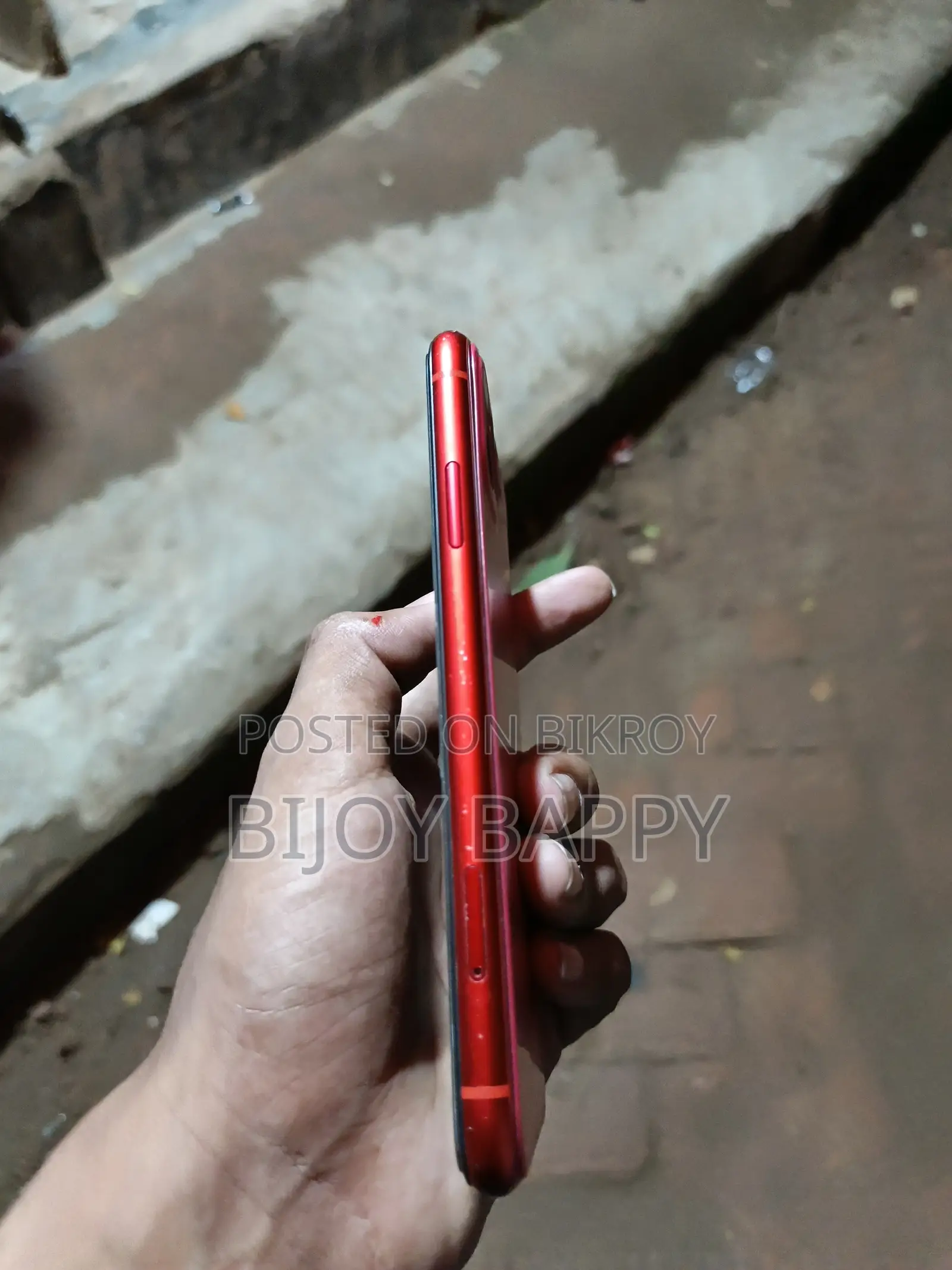 Apple iPhone XR 64 GB Red