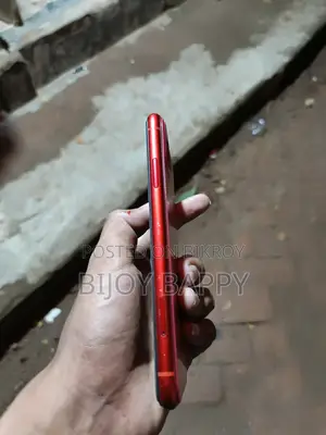 Apple iPhone XR 64 GB Red
