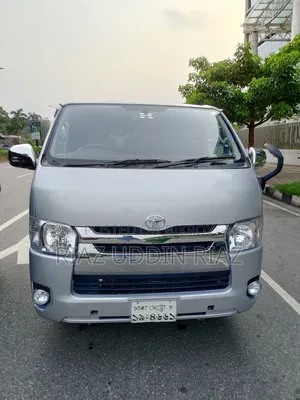 Toyota HiAce 2012 Silver