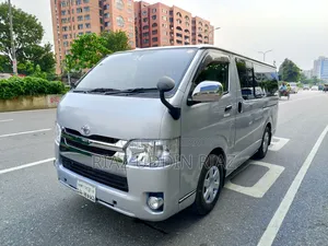 Toyota HiAce 2012 Silver