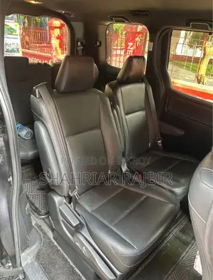 Toyota Esquire 1.8 FWD Hybrid (7 Seater) 2016 Black
