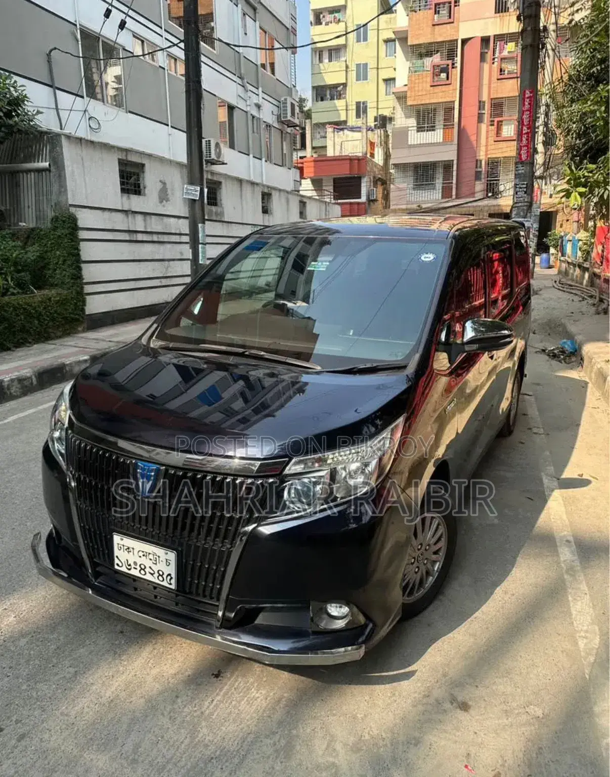 Toyota Esquire 1.8 FWD Hybrid (7 Seater) 2016 Black