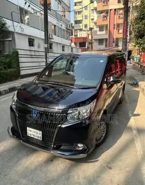 Toyota Esquire 1.8 FWD Hybrid (7 Seater) 2016 Black