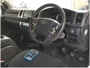 Toyota HiAce 2022 Pearl