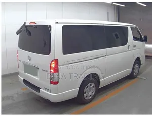 Toyota HiAce 2022 Pearl