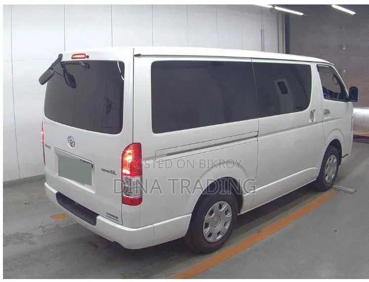 Toyota HiAce 2022 Pearl