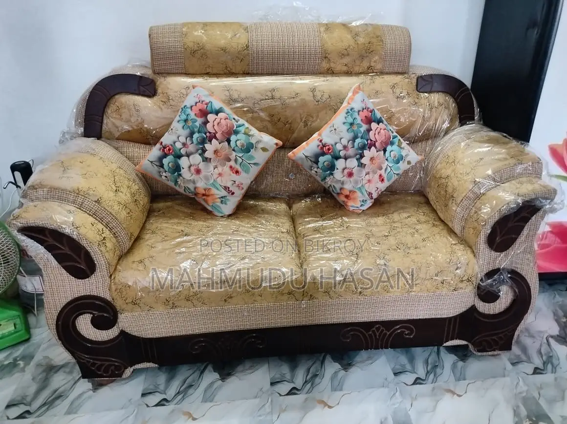 Attractive Design Royal 2-Seater Sofa