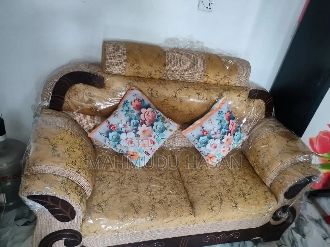Attractive Design Royal 2-Seater Sofa