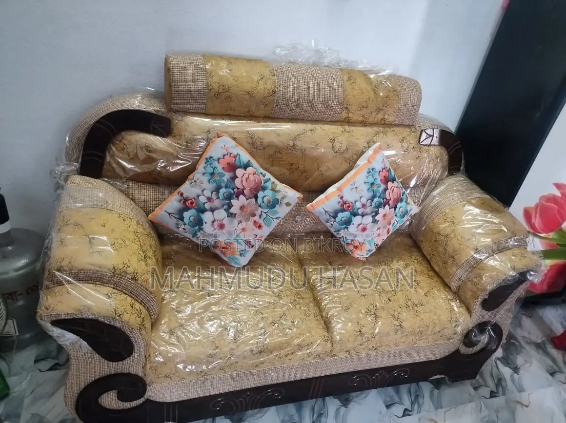 Attractive Design Royal 2-Seater Sofa