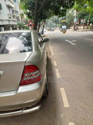 Toyota Corolla 2004 Gold