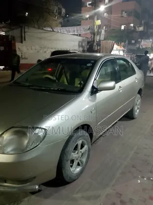 Toyota Corolla 2004 Gold
