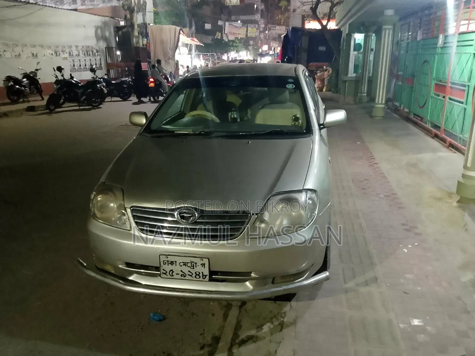 Toyota Corolla 2004 Gold