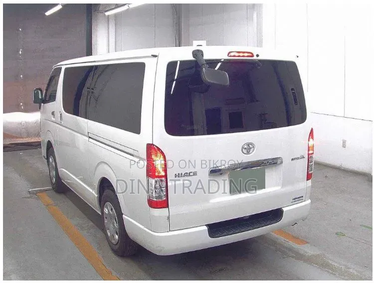 Toyota HiAce 2022 Pearl