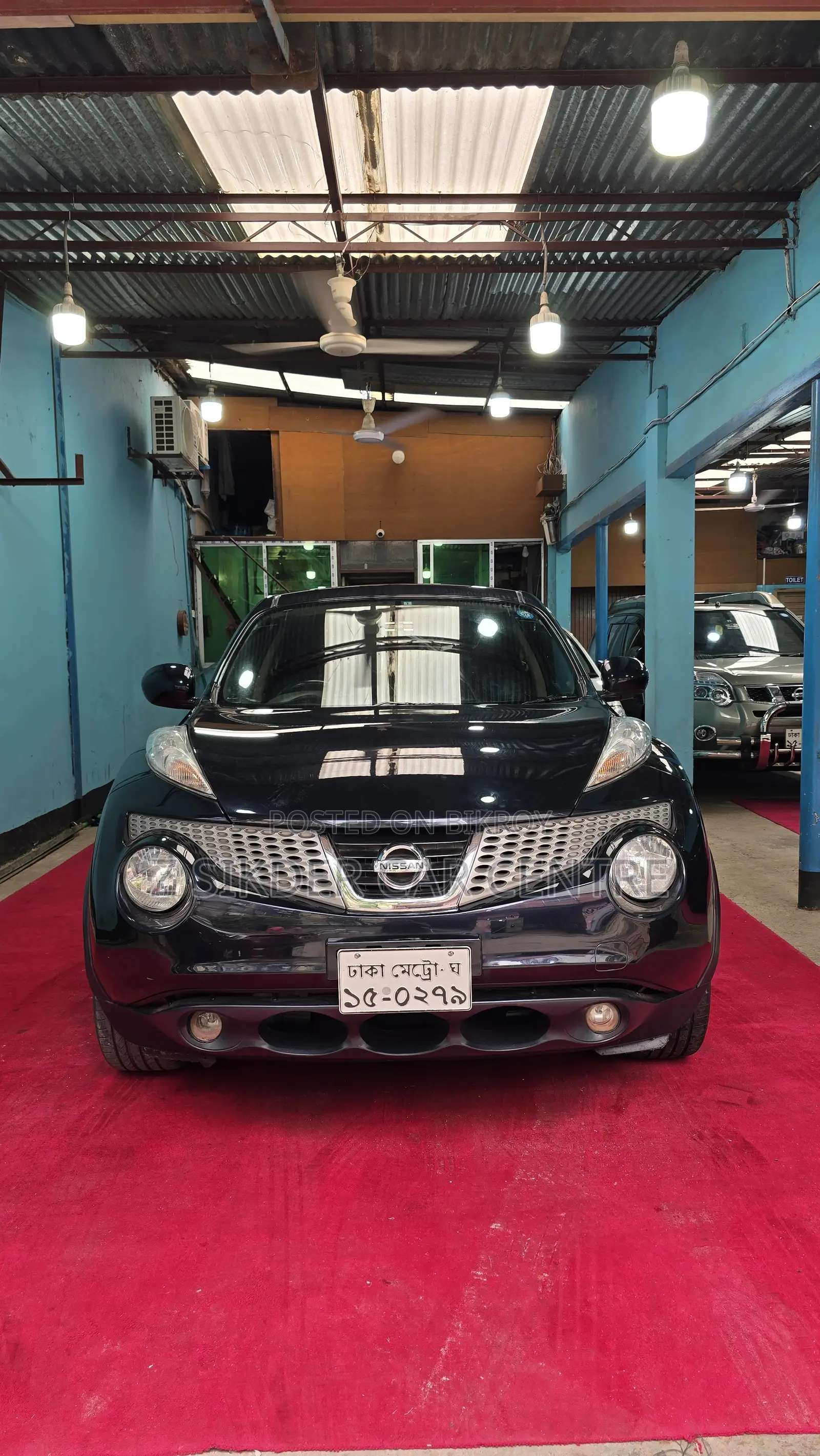 নিসান জুক ২০১৫ কালো