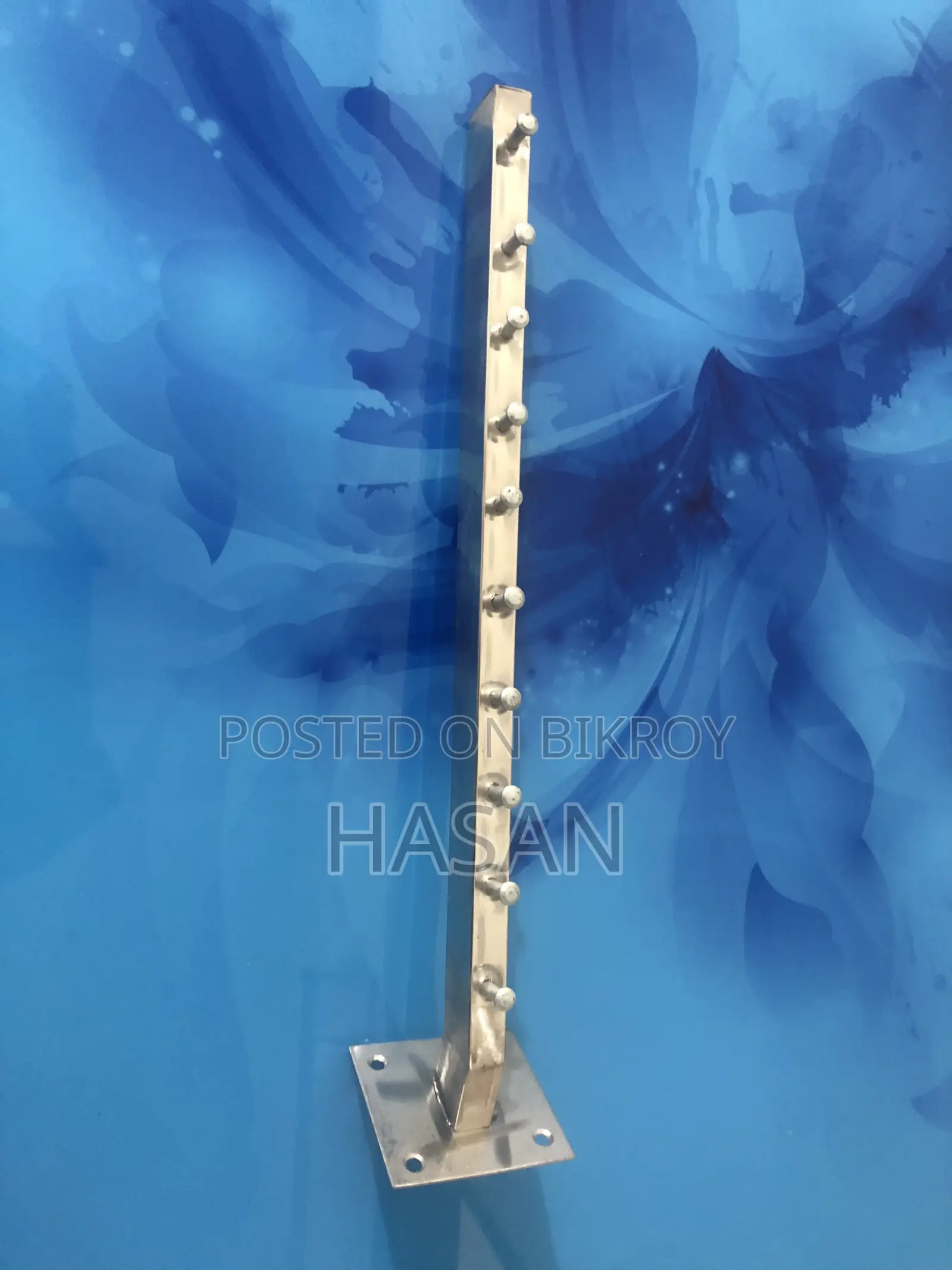 Steel Hanger for Showroom