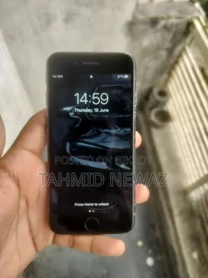 অ্যাপল আইফোন ৭ ১২৮ জিবি কালো