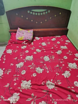ব্যবহৃত চমৎকার কাঠের ডাবল খাট (Semi-Box) বিক্রয় হবে