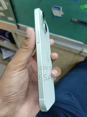 Apple iPhone 15 128 GB Green