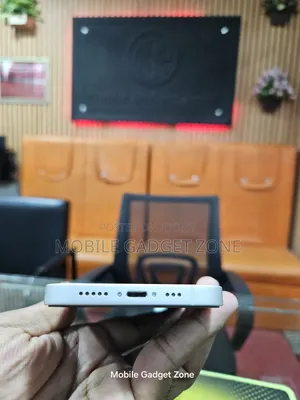 অ্যাপল আইফোন ১৩ ১২৮ জিবি সাদা