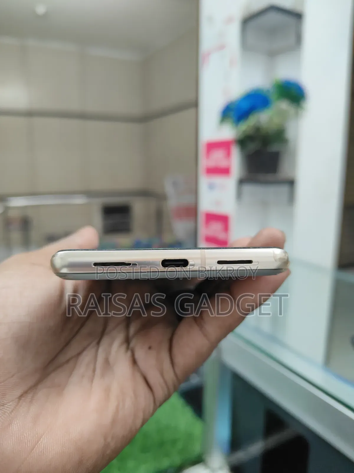 গুগল পিক্সেল ৭ প্রো ১২৮ জিবি