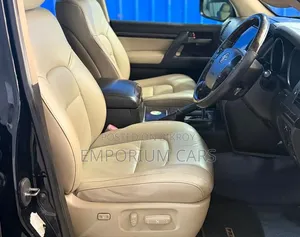 Toyota Land Cruiser 2011 Black