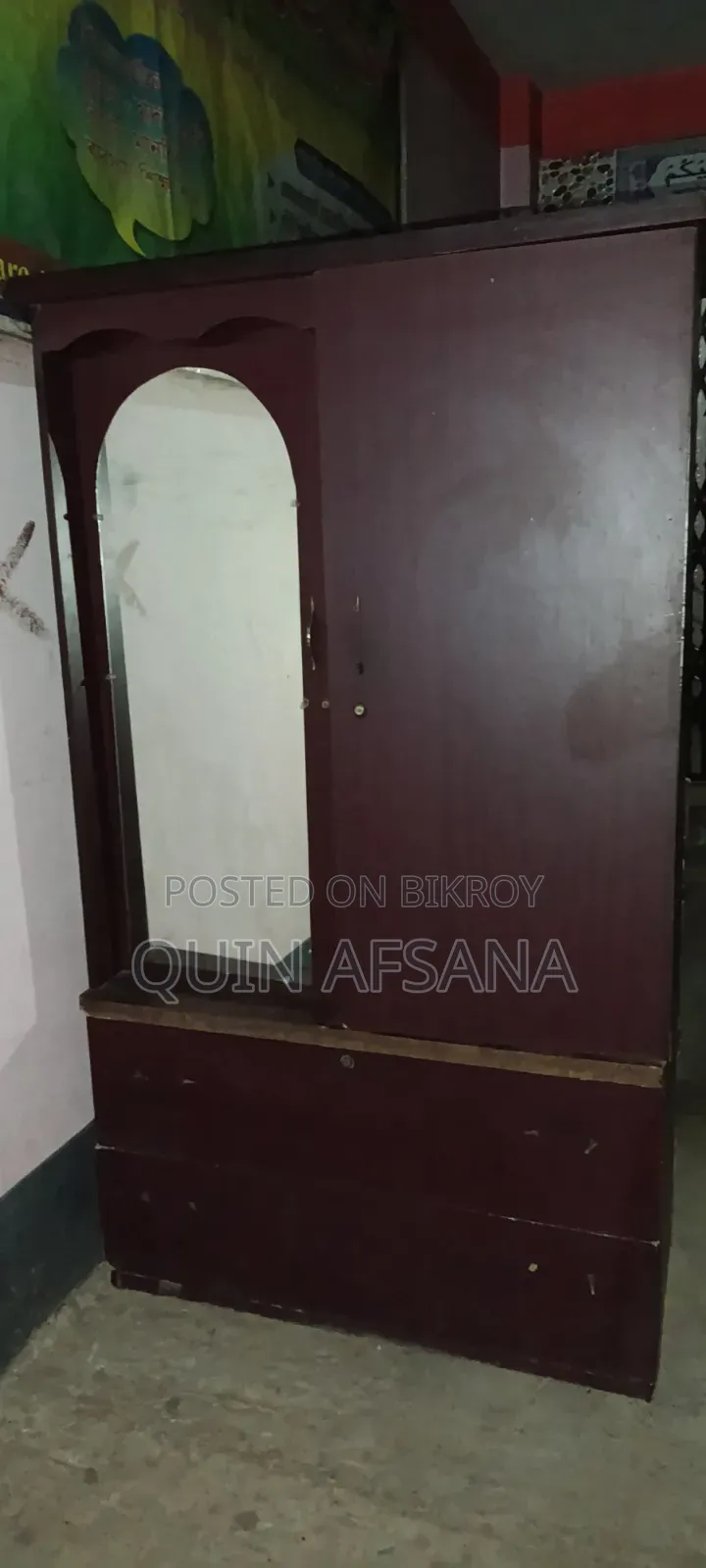 Wardrobe. Burir Bazar, in front of Ashulia Police Station, Savar, Dhaka.