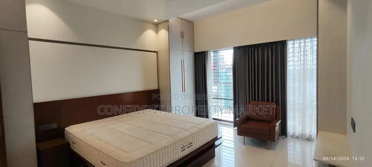 বারিধারায় ভাড়ার জন্য আসবাবপত্রসহ ৩ বেডরুমের অ্যাপার্টমেন্ট