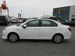 Toyota Axio 2021 Pearl