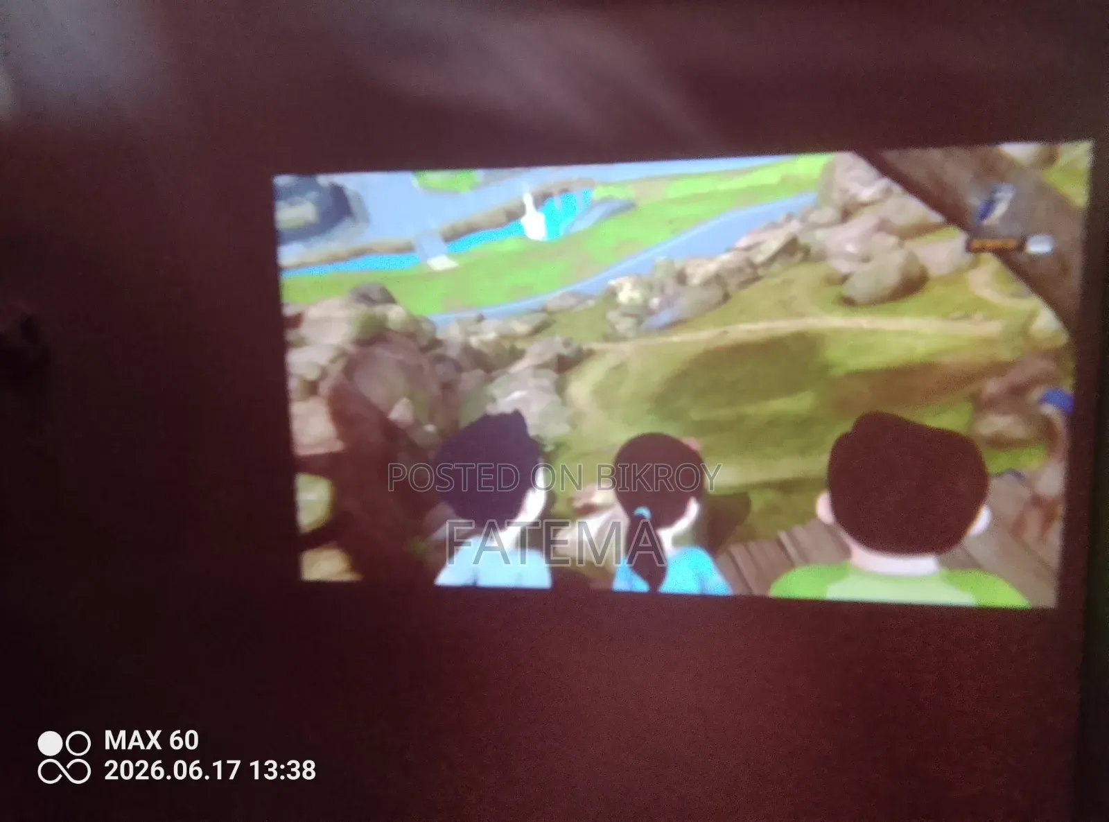 Projector works with mobile and Wi-Fi