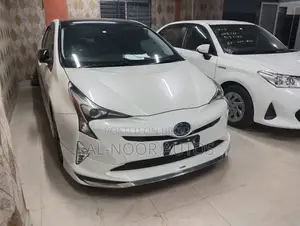 Toyota Prius 2018 Pearl