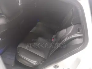 Toyota Prius 2018 Pearl