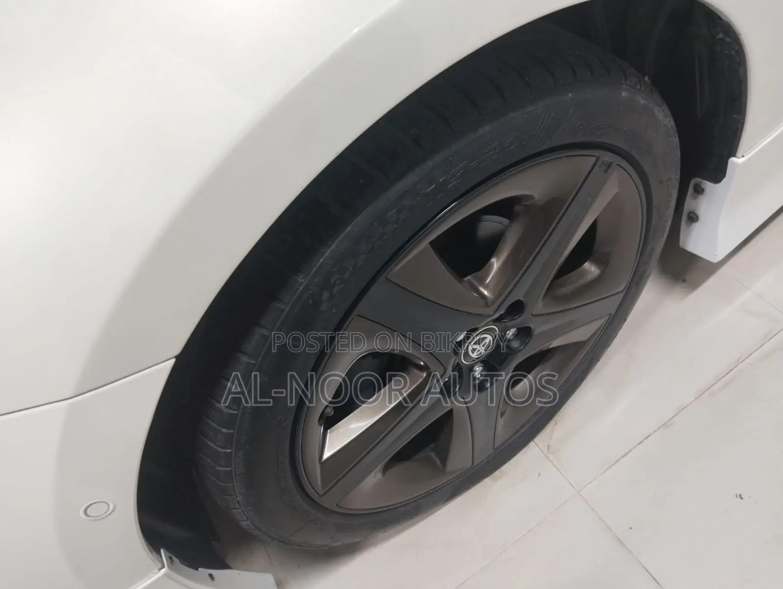 Toyota Prius 2018 Pearl