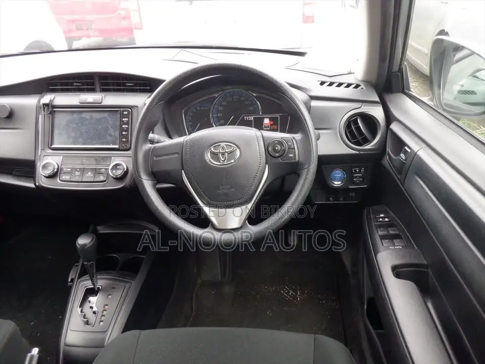 Toyota Axio 2021 Silver