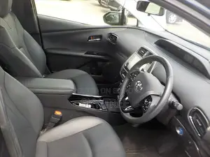 Toyota Prius 2021 Blue