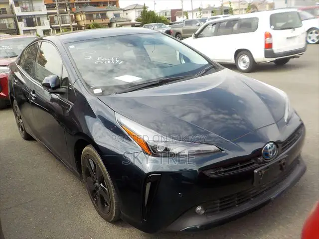 Toyota Prius 2021 Blue