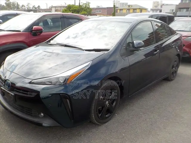 Toyota Prius 2021 Blue