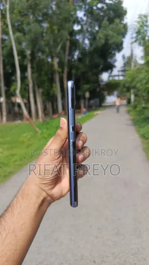 Realme 4 GB Blue