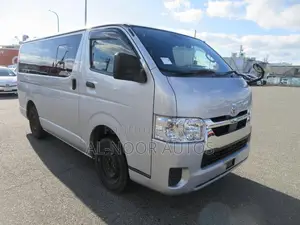 Toyota HiAce 2021 Silver
