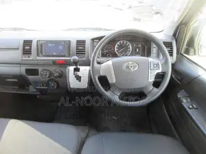 Toyota HiAce 2021 Silver