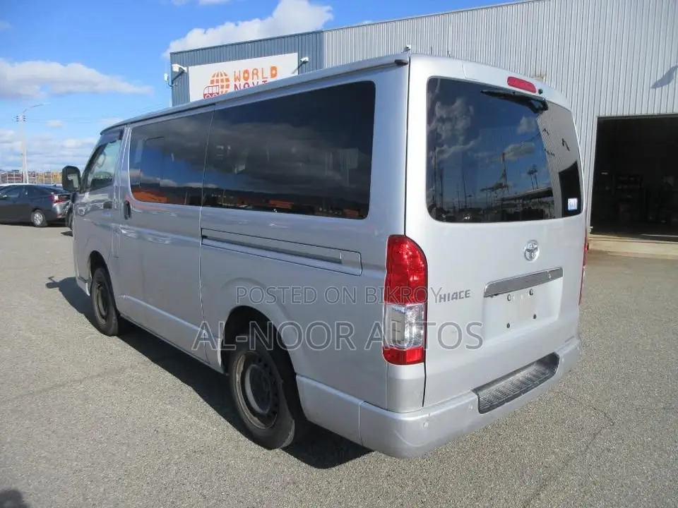 Toyota HiAce 2021 Silver