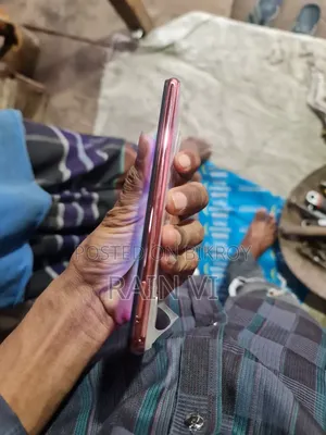 ভিভো ওয়াই১৭ ২৫৬ জিবি গোল্ড